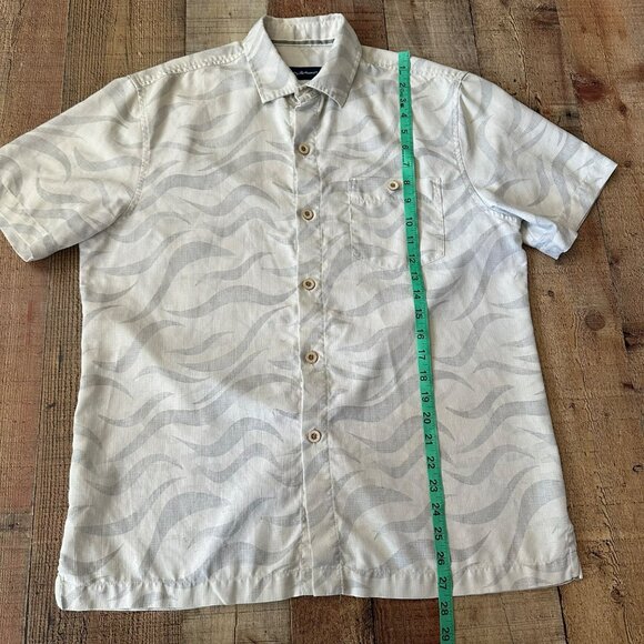 Tommy Bahama Mens Short Sleeve Button-Up Shirt S/P Silk Blend Beige & Gray Wave - Picture 6 of 9